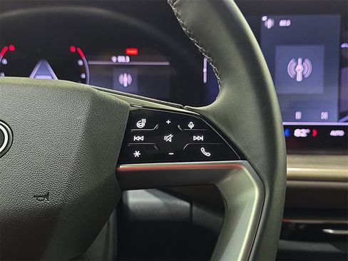 Used 2025 Audi Q5 2.0T Premium Plus w/ Premium Plus image 19