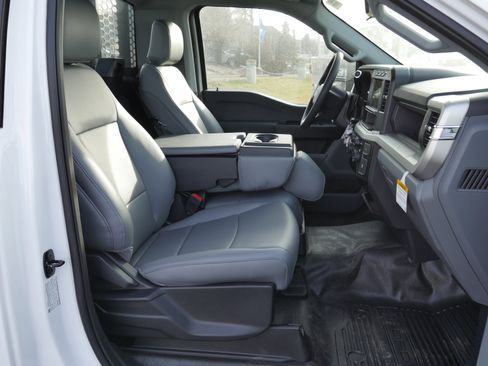 Certified 2024 Ford F350 XL w/ Snow Plow Prep Package image 17