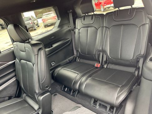 New 2025 Jeep Grand Cherokee L Limited w/ Luxury Tech Group II image 17