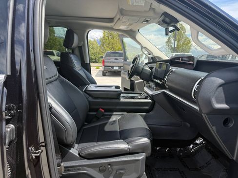 Used 2025 Ford Expedition Max Platinum AWD/4WD image 27