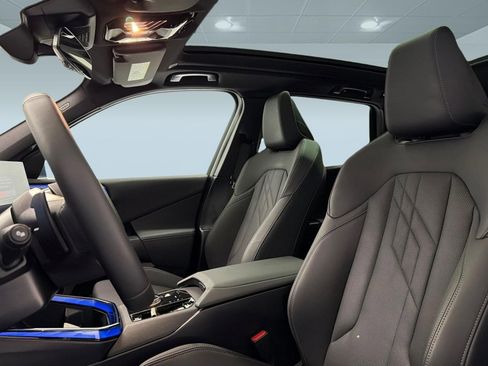 Used 2025 BMW X3 xDrive30i w/ Convenience Package image 21