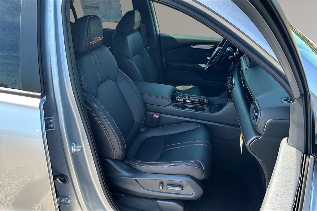 New 2026 Honda Pilot TrailSport image 10