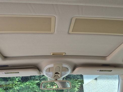 Used 2005 Mercedes-Benz E 500 Sedan image 47