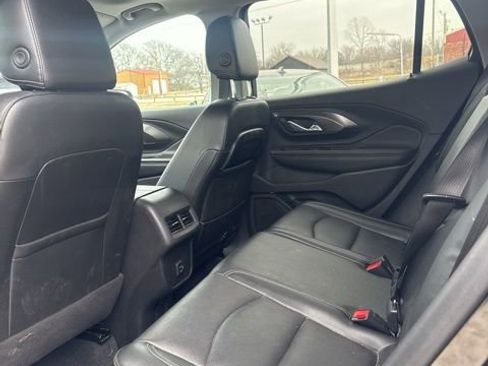 Used 2023 GMC Terrain SLT w/ Infotainment Package II image 6