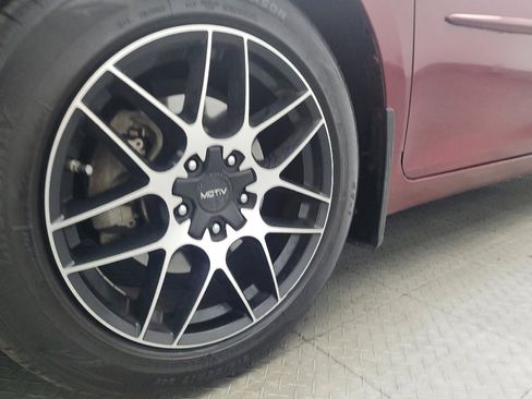 Used 2017 Toyota Camry XLE image 31