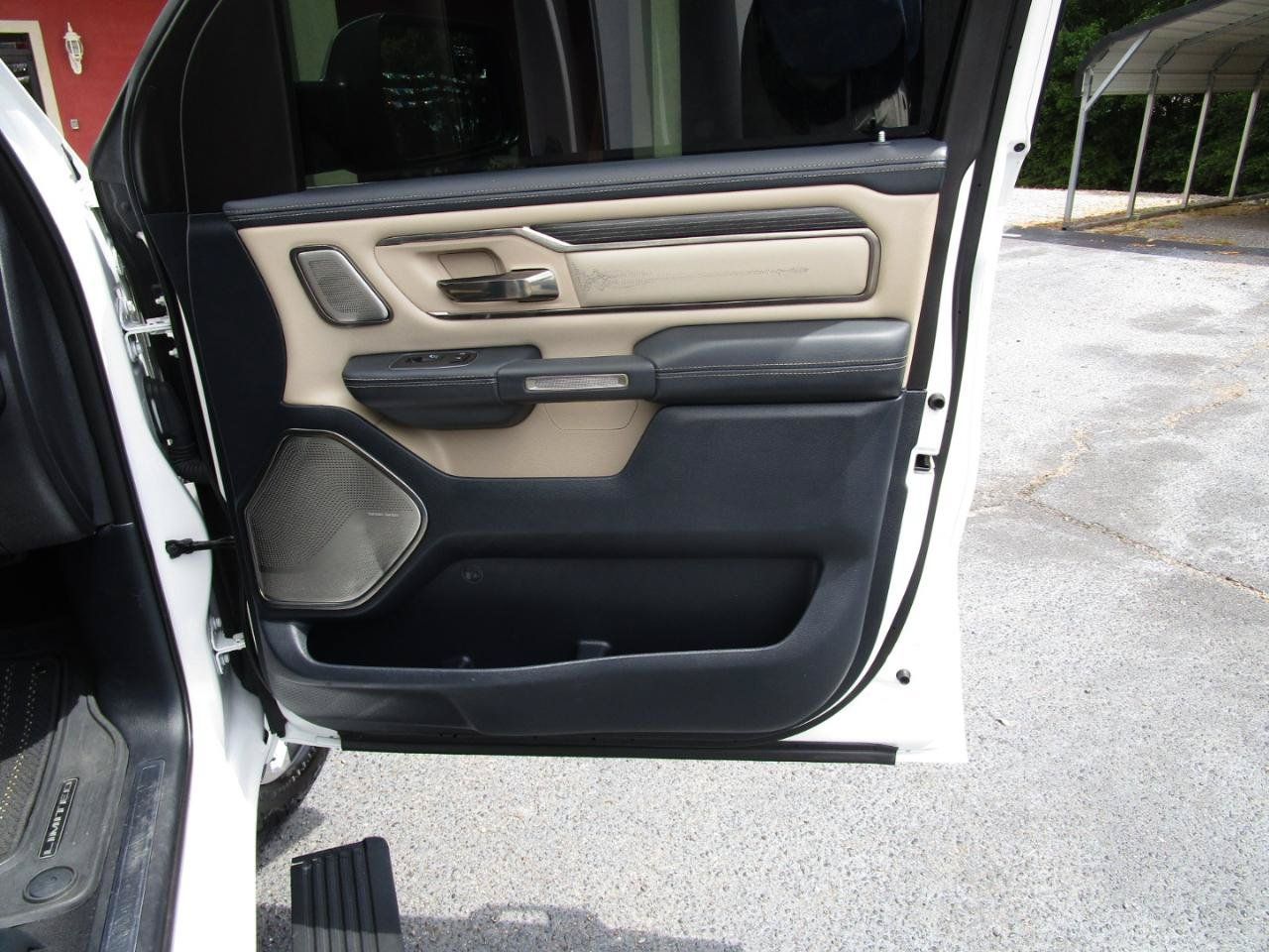 Used 2019 RAM 1500 Limited AWD/4WD image 35
