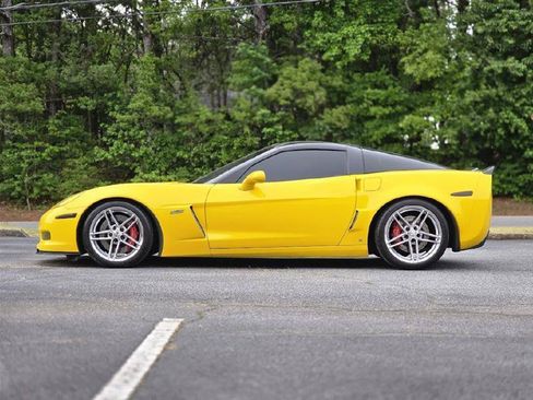 Used 2006 Chevrolet Corvette Z06 w/ Preferred Equipment Group RWD image 7