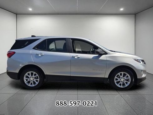 Used 2021 Chevrolet Equinox LS FWD image 6