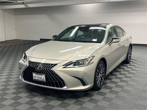 Certified 2023 Lexus ES 350 w/ Premium Package image 2
