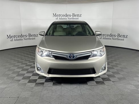Used 2013 Toyota Camry XLE image 2