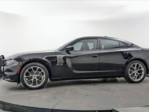 Used 2021 Dodge Charger SXT w/ Plus Group RWD image 3