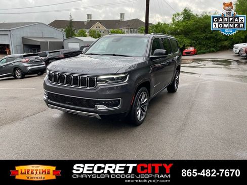 Used 2023 Jeep Wagoneer L Series III w/ Premium Group I AWD/4WD image 1