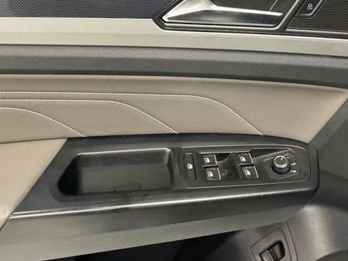 Used 2021 Volkswagen Atlas Cross Sport SEL R-Line image 23