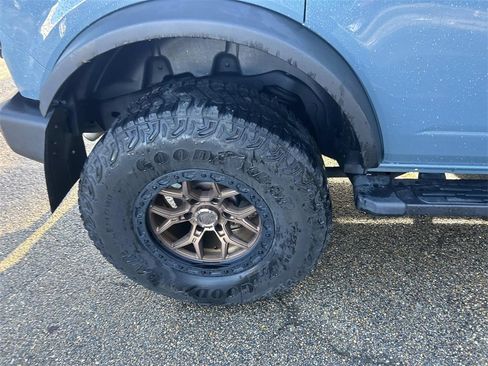 Used 2022 Ford Bronco Wildtrak image 10