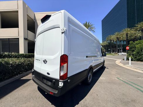 Used 2024 Ford Transit 250 148 High Roof Extended w/ Load Area Protection Package RWD image 5