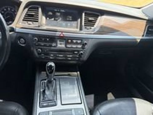 Used 2015 Hyundai Genesis 3.8 RWD image 13
