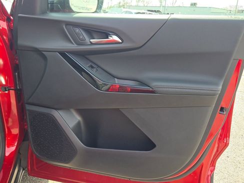 New 2026 Chevrolet Equinox LT w/ LPO, Floor Liner Package FWD image 8