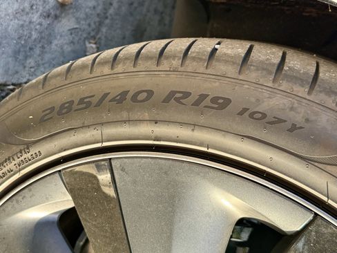 Used 2021 Tesla Model S Plaid image 10