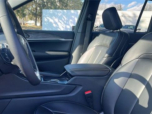 New 2026 Jeep Grand Cherokee Limited w/ Limited Altitude Package image 13