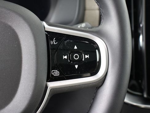 Certified 2026 Volvo XC90 B5 Core AWD/4WD image 11