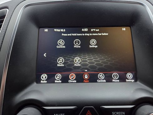 Used 2019 Dodge Durango SXT image 31