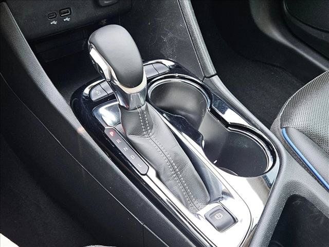 Used 2025 Buick Encore GX Sport Touring FWD image 14