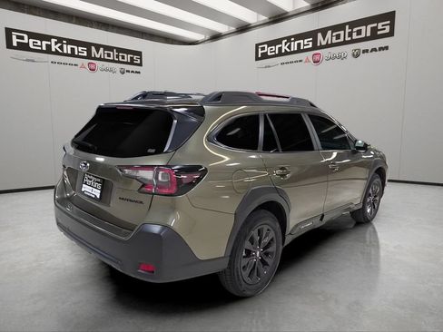 Used 2025 Subaru Outback Onyx Edition AWD/4WD image 5