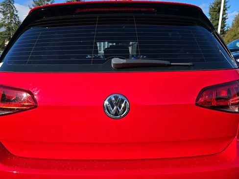 Used 2016 Volkswagen GTI SE image 13