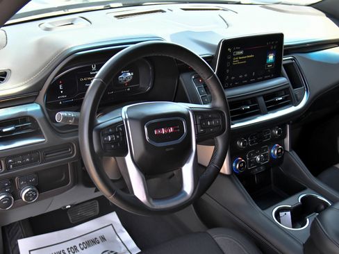 Used 2024 GMC Yukon SLE AWD/4WD image 14