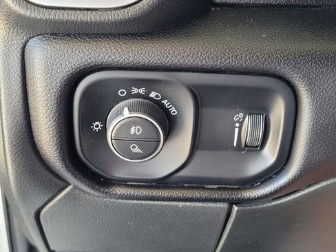 Used 2025 RAM 2500 Big Horn AWD/4WD image 14