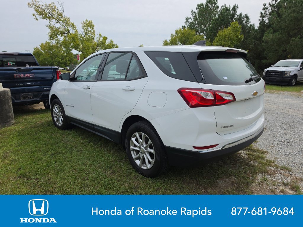 Used 2018 Chevrolet Equinox LS AWD/4WD image 2