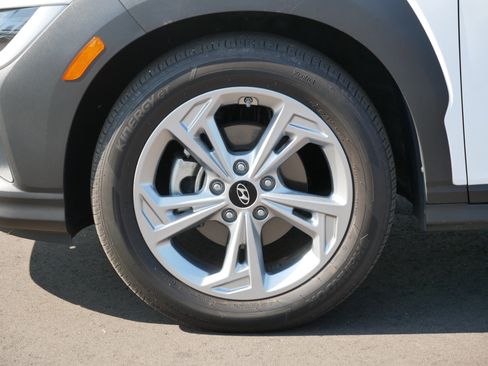 Used 2023 Hyundai Kona SEL w/ Convenience Package FWD image 9