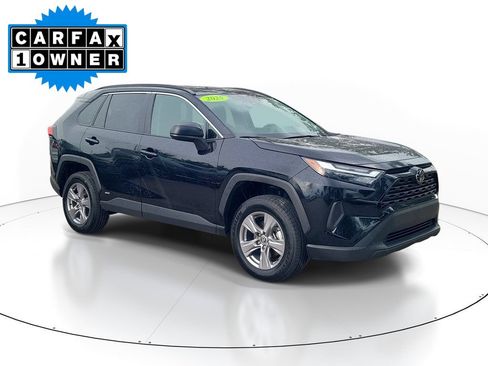 Used 2025 Toyota RAV4 LE AWD/4WD image 1