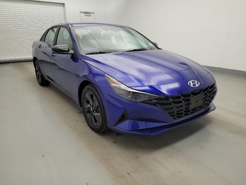 Used 2023 Hyundai Elantra SEL image 13