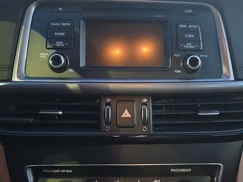 Used 2017 Kia Optima LX image 11