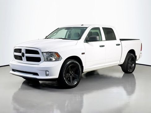 Used 2016 RAM 1500 Express RWD image 3