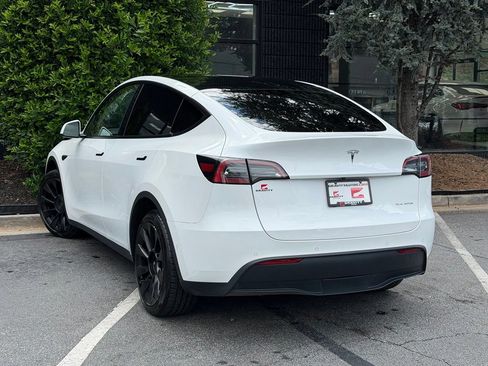 Used 2022 Tesla Model Y Long Range AWD/4WD image 19