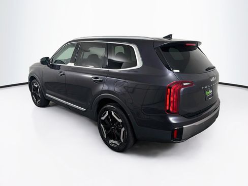 Used 2025 Kia Telluride S FWD image 5