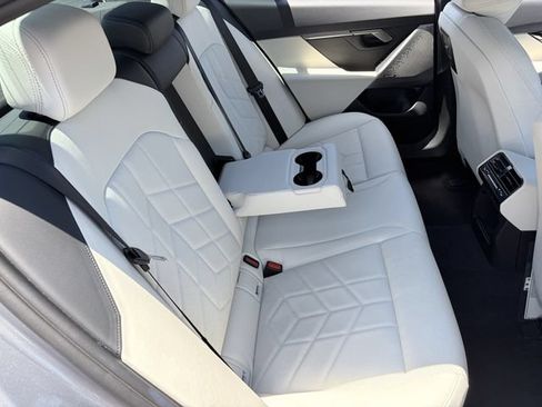 Used 2025 BMW 530i RWD image 15