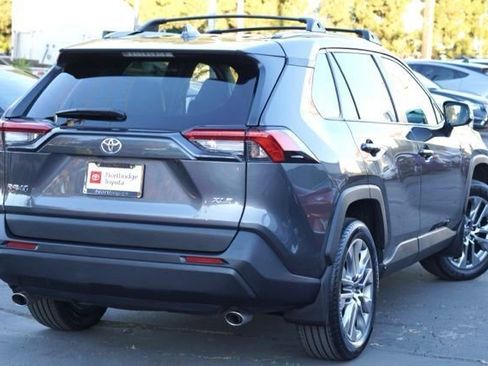 Certified 2022 Toyota RAV4 XLE Premium image 7