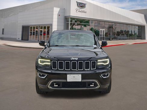 Used 2018 Jeep Grand Cherokee Limited RWD image 2