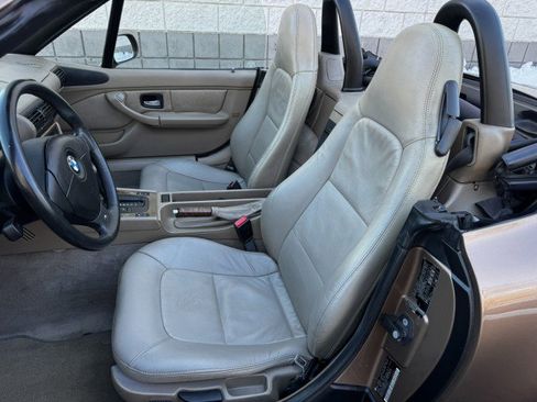 Used 2000 BMW Z3 2.5i RWD image 7