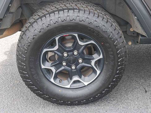 Used 2023 Jeep Wrangler Unlimited Rubicon AWD/4WD image 12