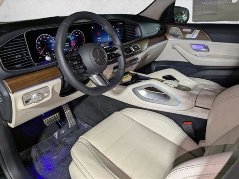New 2026 Mercedes-Benz GLS 450 4MATIC image 3