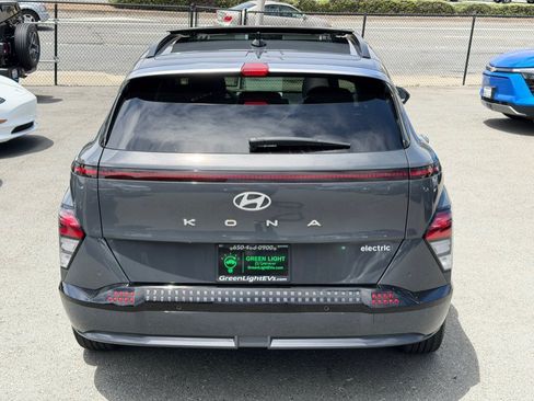 Used 2024 Hyundai Kona Limited FWD image 6
