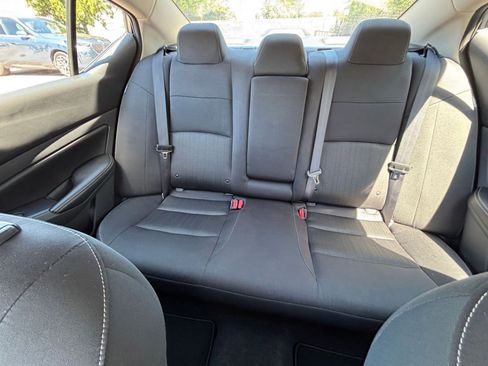 Used 2025 Nissan Altima 2.5 SV FWD image 39