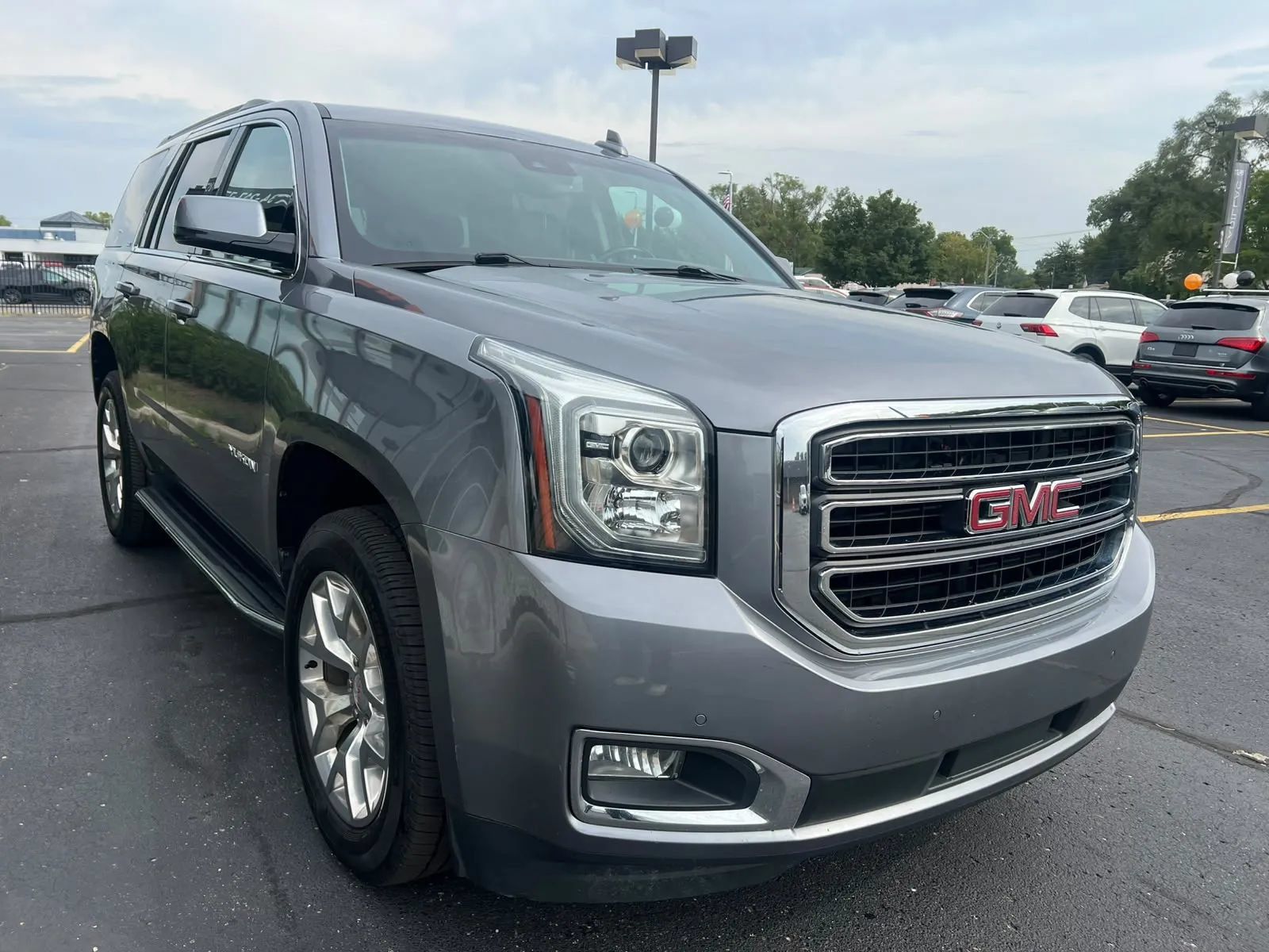 Used 2019 GMC Yukon SLT AWD/4WD image 8