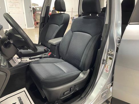 Used 2015 Subaru Forester 2.5i Premium w/ All-Weather Package AWD/4WD image 10