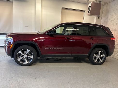 New 2026 Jeep Grand Cherokee Limited AWD/4WD image 14