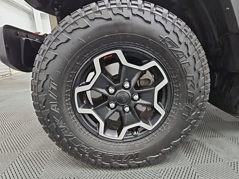 Used 2022 Jeep Gladiator Rubicon w/ Cold Weather Group image 42